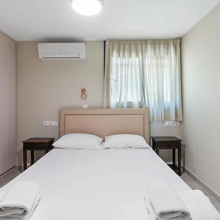 فيلة Onar نِكيانا